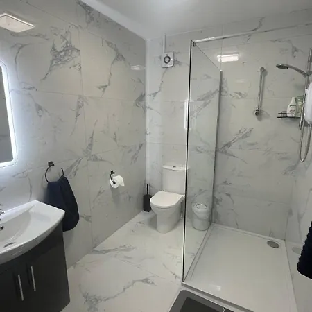 1-bed Cosy Near Emerald Park - Sleeps 5 בית נופש Dunshaughlin